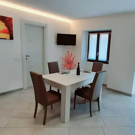 Casa Delle Rose 2 韦尔巴尼亚